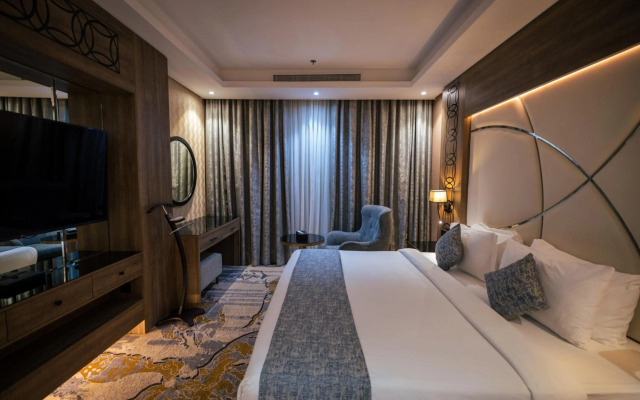 Mirnian Hotel