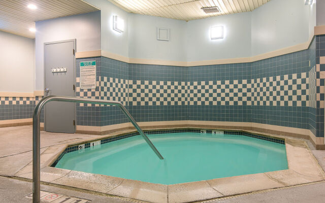 Holiday Inn Taunton-Foxboro Area