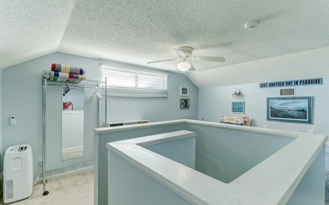 Redecorated Pet Friendly Home by RedAwning