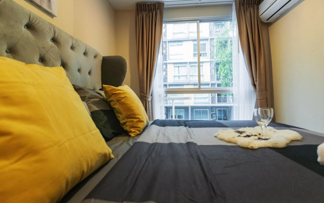 Near BK University Quiet Condo in Rama4 bkb141