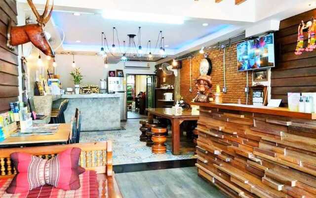 T2B Home - Adults Only - Hostel