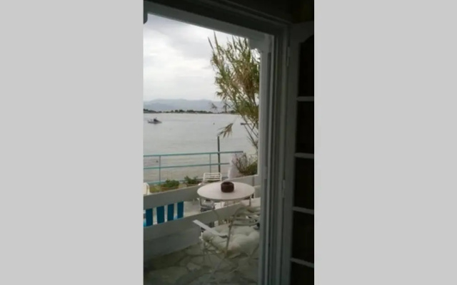 Odysseas Μονοκατοικία 60τμ δίπλα στην θάλασσα