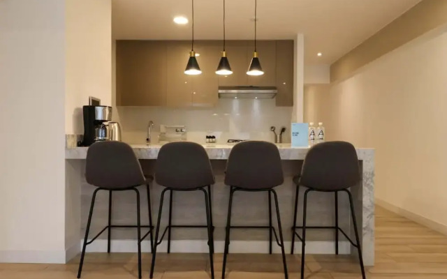 w Charming 2BR w Balcony in Miraflores