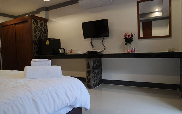 Cha Am Lodge