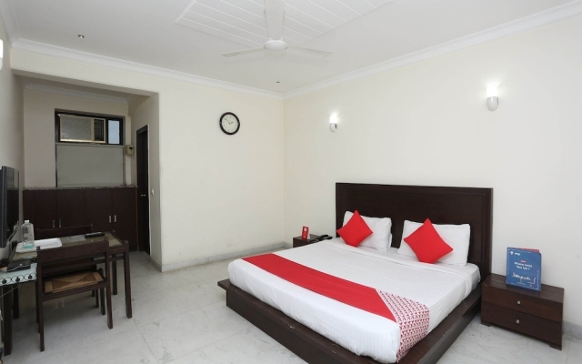 OYO 15822 Ryan Residency