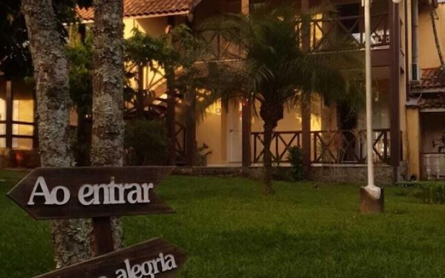 Village Colonial Hotel