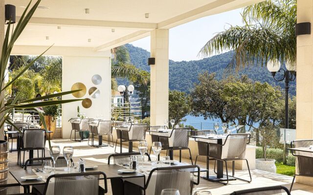 Royal Princess Hotel