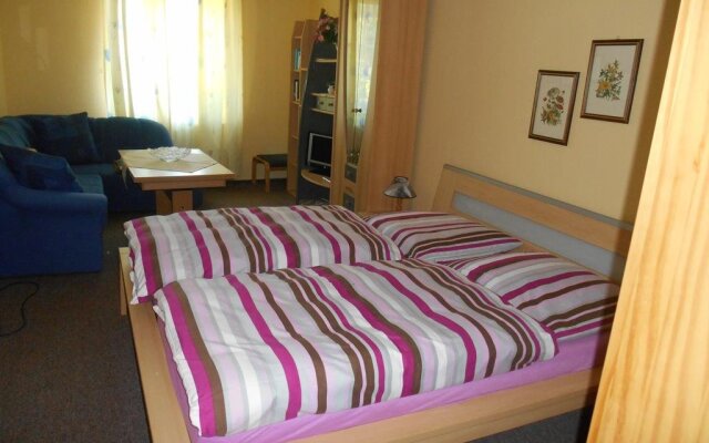 Haus an der Kastanie