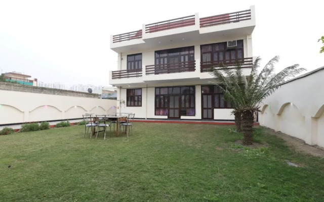 OYO 29871 Noida Dreamz 2