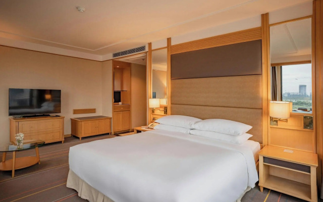 Renaissance Riverside Hotel Saigon