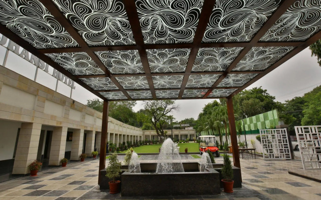 Jhansi Hotel