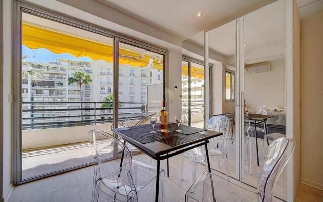 STUDIO MODERNE et LUMINEUX PROCHE CROISETTE A0B132