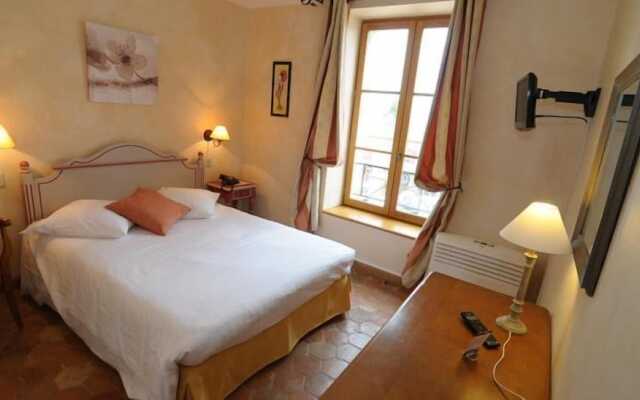 Hostellerie de la tour dauxois