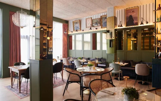 Square Lodge Hotel La Roche Sur Yon - Handwritten Collection