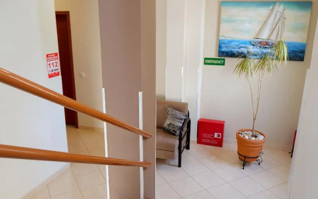 Elidon Apartments