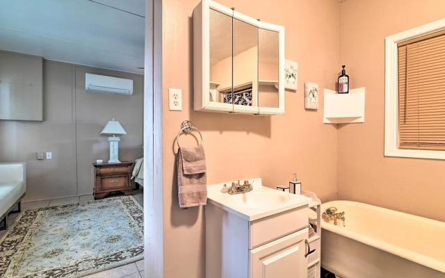 Pet-friendly Auburndale House w/ Lake Views!