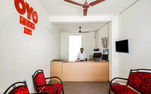 OYO 26646 Hotel Aljemin