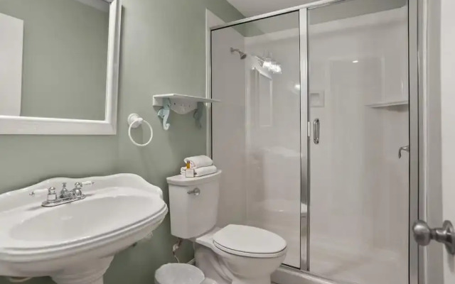 5 Springtide Villa With Resort Passes