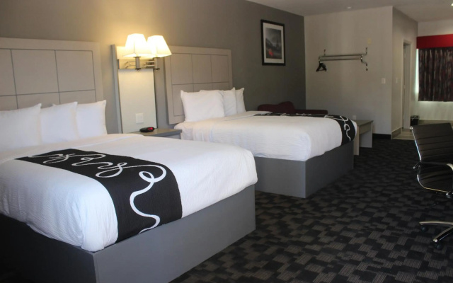Paris Inn & Suites