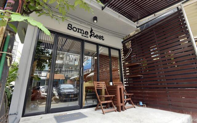 Some Rest Hostel Khao San