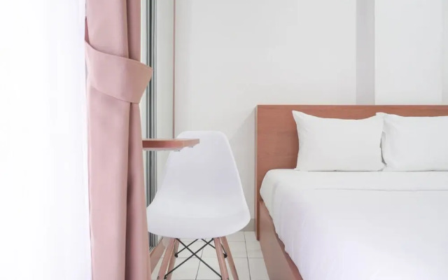 Comfort Studio At Sky View Apartment