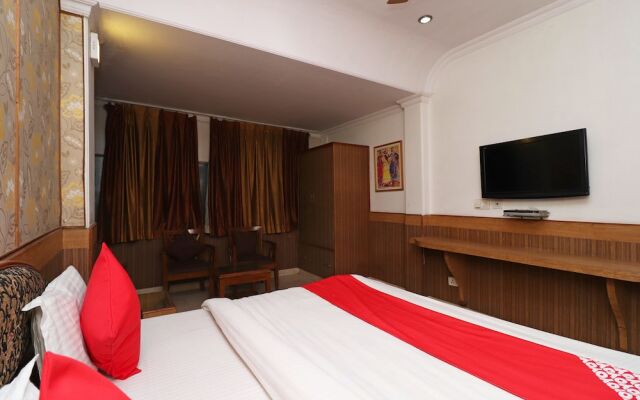 OYO 27878 Highway Inn International