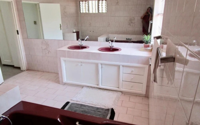 Bruma Holiday Home
