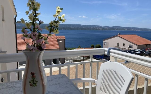 Apartments Mate with pool