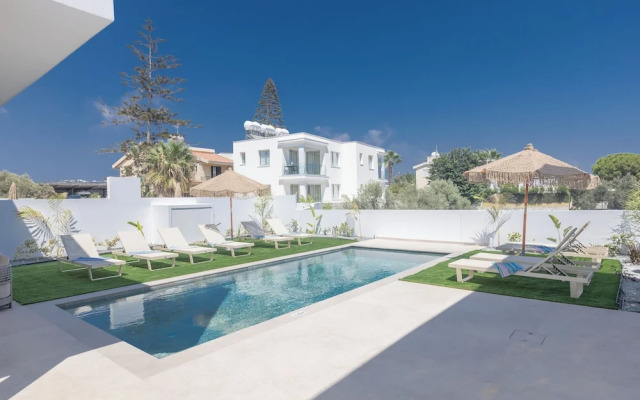 Ayia Napa Orea Villa OR9