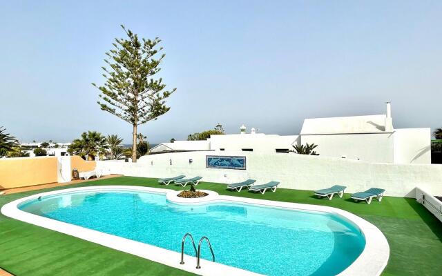 Apartment for nudists, with pool, near the beach