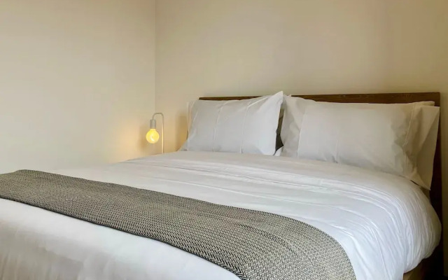 w Illustrious 2BR w Street View in Chapinero