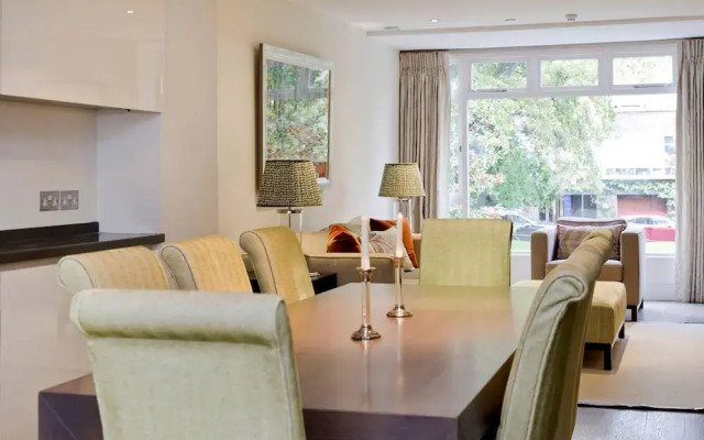 Tasteful 4bed Holland Park
