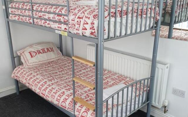 Furnished apartment for 12 guests