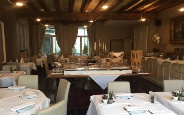 Martin's Relais