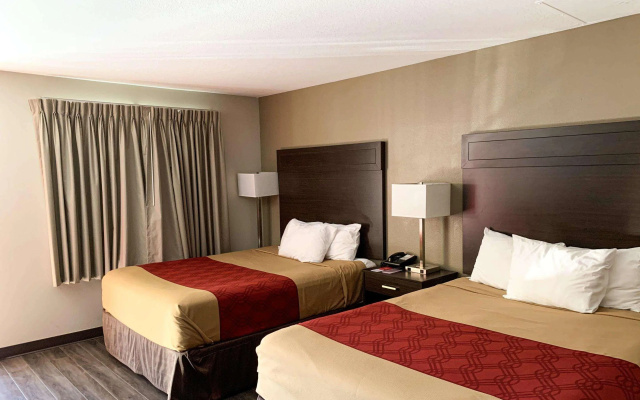 Econo Lodge Portland Downtown