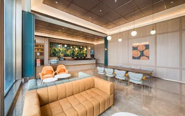 Orange Hotel (Dalian North Railway Station)