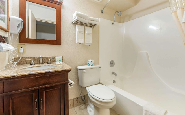 Quality Inn & Suites Canon City