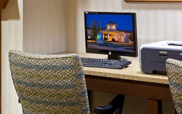 Links Bos Landen Hotel & Spa of Pella, Trademark by Wyndham