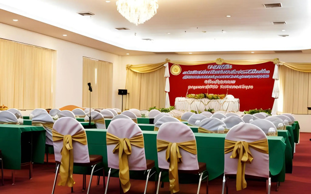 Ayutthaya Grand Hotel
