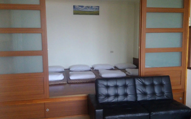 Caitlyn Hostel