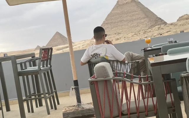 Pyramids Hotel