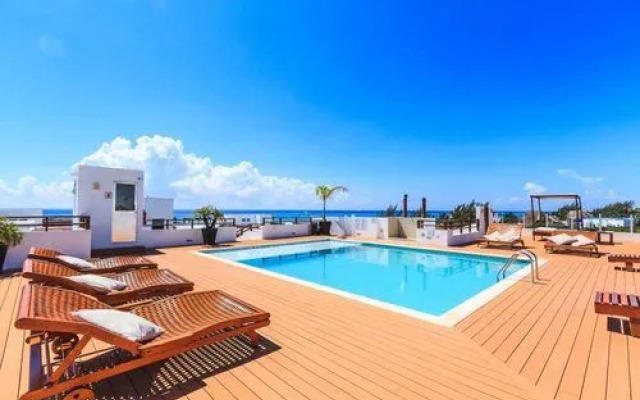 Mujeres Bailando by NAS