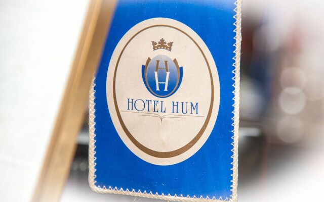 Hotel Hum