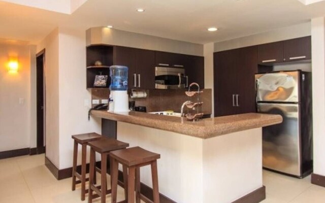 Aldea Thai - Oceanfront PH w/ Rooftop & Private Pool