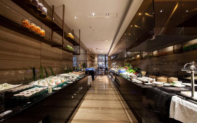 Holiday Inn Chengdu Oriental Plaza by IHG