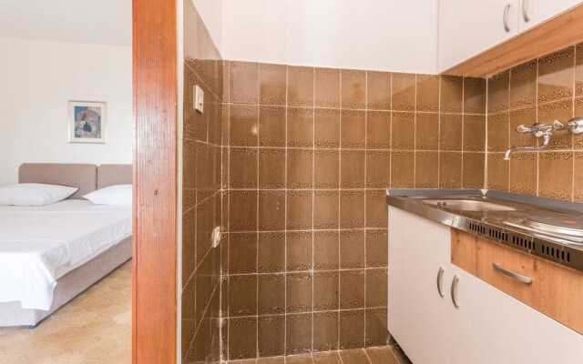 Beautiful Apartment in Drage With Wifi and 1 Bedrooms