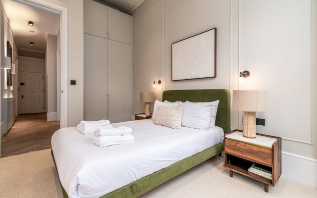 Modern Apartment Near Central London