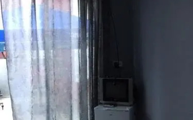 V Gostyax U Edika