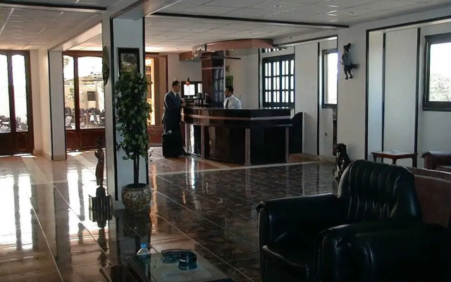 High Way Hotel