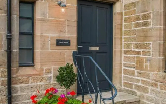 Stunning Edinburgh 1820s stables converted studio